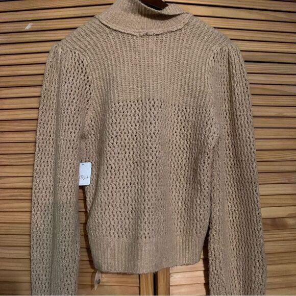 NWT We The Free 1/4 button up sweater size Small - Picture 6 of 8